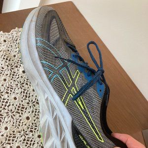 ASICS Men's NOVABLAST 2 LE Running Shoes - Size 13